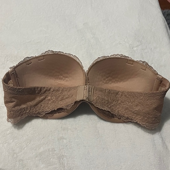 Lace Strapless Bra - Picture 2 of 4